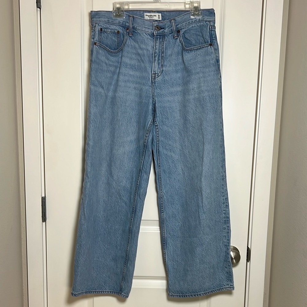 Abercrombie & Fitch Ultra Loose Low Rise Light Blue Denim Jeans Curve 28 6 Short - Picture 7 of 7